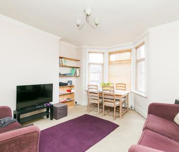 Lovely & Spacious 1 bedroom property with garden near Piccadilly line - Photo 4