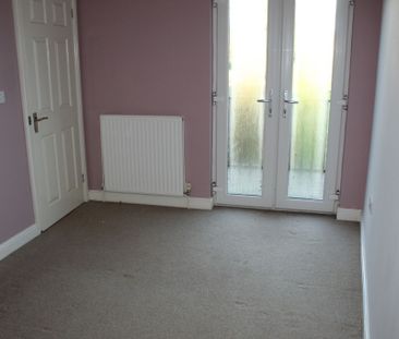 2 bed Cottage - To Let - Photo 4