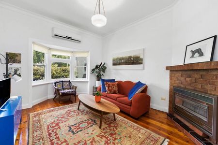 176 Pilgrim Street, Seddon VIC 3011 - Photo 2