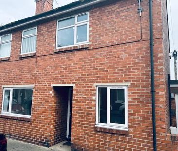 2 bedroom ground floor flat to rent - Photo 1