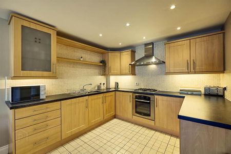 Apt 16, Church Court, Church Road, Holywood, BT18 9FP - Photo 5