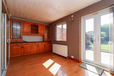 3 bedroom semi-detached house to rent - Photo 5