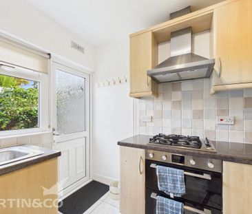 2 bedroom end of terrace house to rent - Photo 4