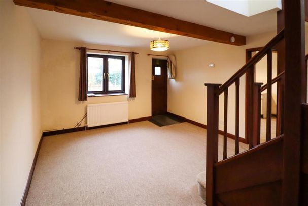 2 bedroom end of terrace house to rent - Photo 1