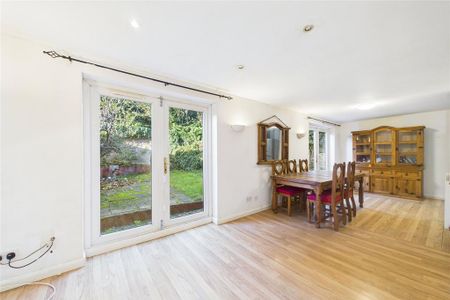 5 bedroom terraced house to rent - Photo 2