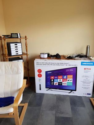 Gemeubelde studio op het gelijkvloers - Photo 1