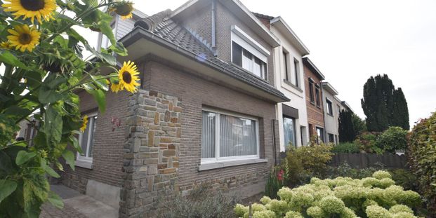 Woning te huur in Sint-Niklaas voor € 1.250 met 3 slaapkamers - Photo 1