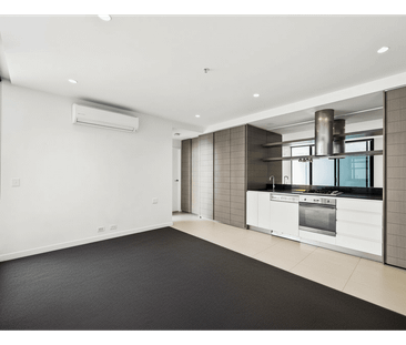 Light Filled Living in Sought-After Green Square Abbotsford - Photo 2