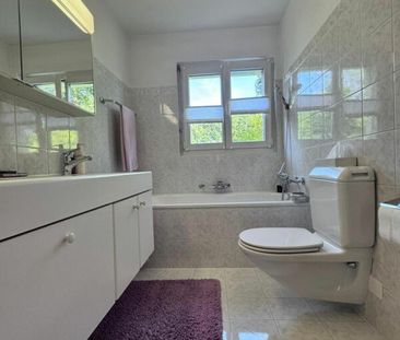 4.5-Zimmer-Wohnung im EG mit grosszügigem gedecktem Sitzplatz - Photo 2