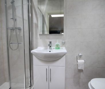 The Annexe, 115 Long Lane, Stanwell,,TW19 - Photo 3