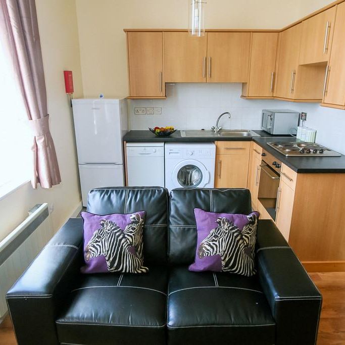 1 bedroom flat to rent - Photo 1