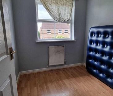 3 bedroom semi-detached house to rent - Photo 2