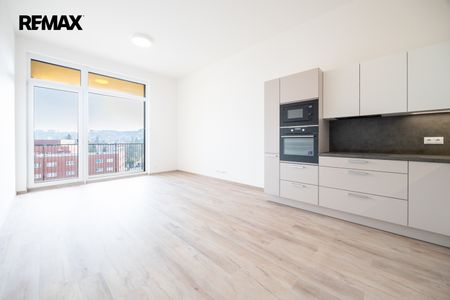 Pronájem bytu 2+kk 57 m², Kolmanova 2438, Praha - Photo 2