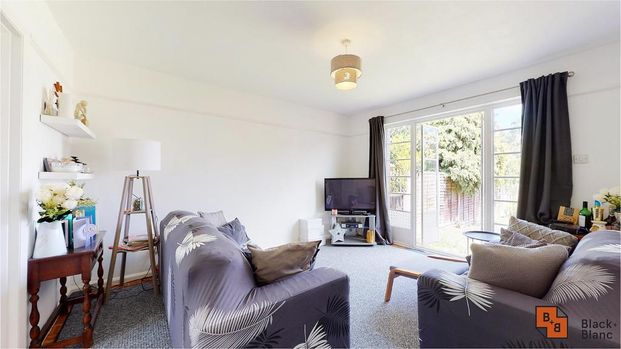 3 bedroom semi-detached house to rent - Photo 1