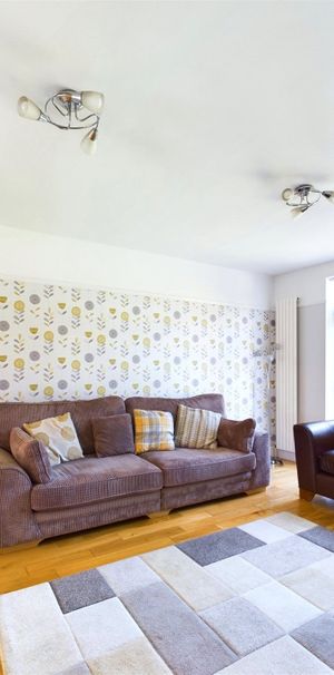 London Road, Wokingham London Road, Wokingham - Photo 1