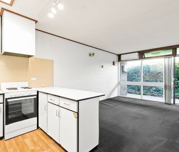 Neat 1 Bedroom Home - Photo 6