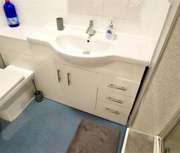 Studio flat to rent on - Photo 6