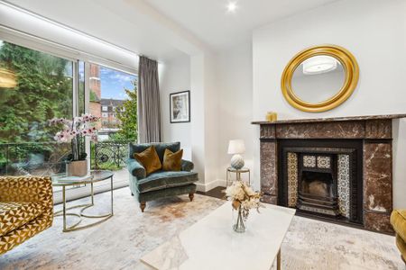 4 bedroom end of terrace house to rent - Photo 3