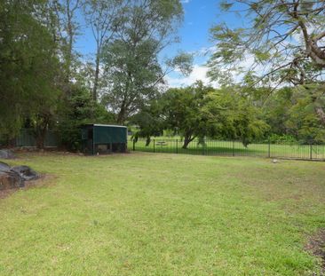 37 Dunsby Drive, Carrara QLD 4211 - House For Rent | Domain - Photo 6