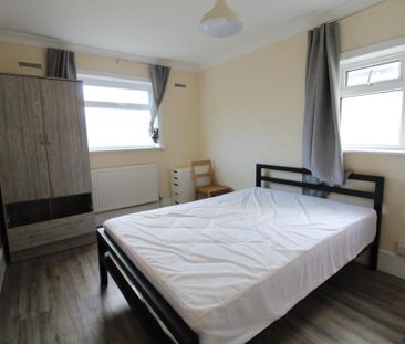 4 bedroom terraced house to rent - Photo 4