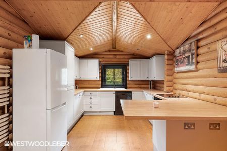 3 bedroom chalet to rent - Photo 4