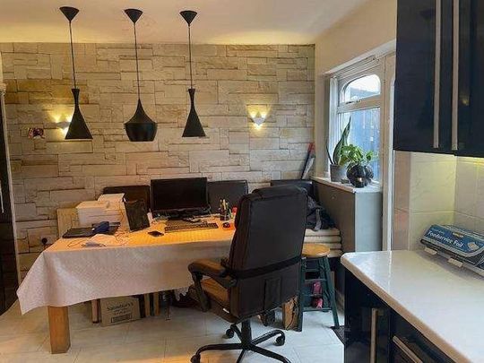 Badsey Road, Oldbury, B69 - Photo 1