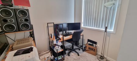 3 bedroom in Totara Vale - Photo 5