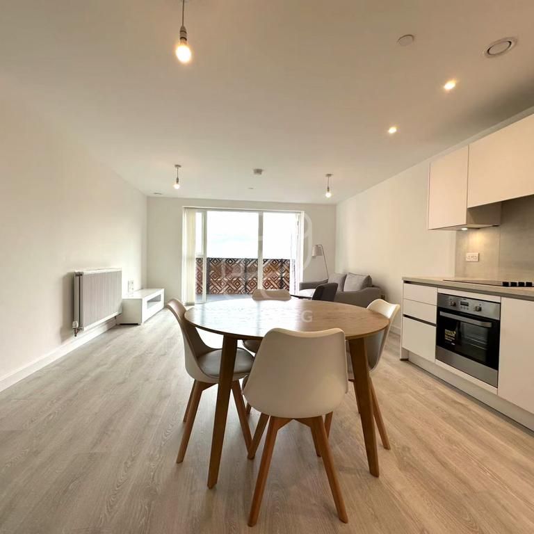 2 bedroom flat to rent - Photo 1