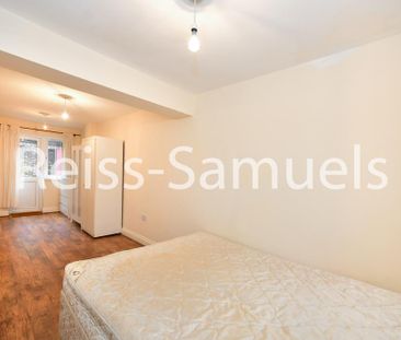 6 bedroom semi-detached house to rent - Photo 3