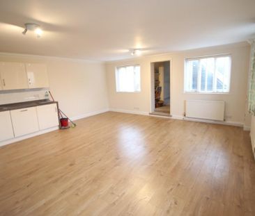 4 bedroom maisonette to rent - Photo 1