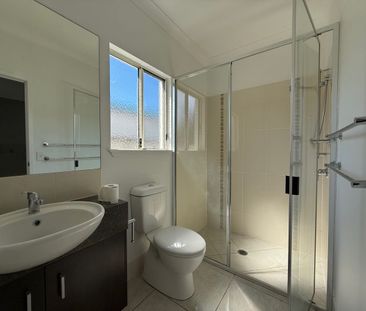 Family Home in Trinity Beach - Photo 4