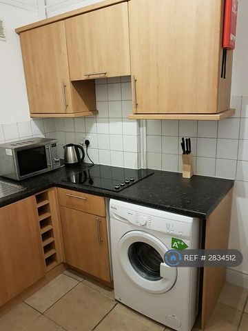 1 bedroom flat to rent - Photo 5