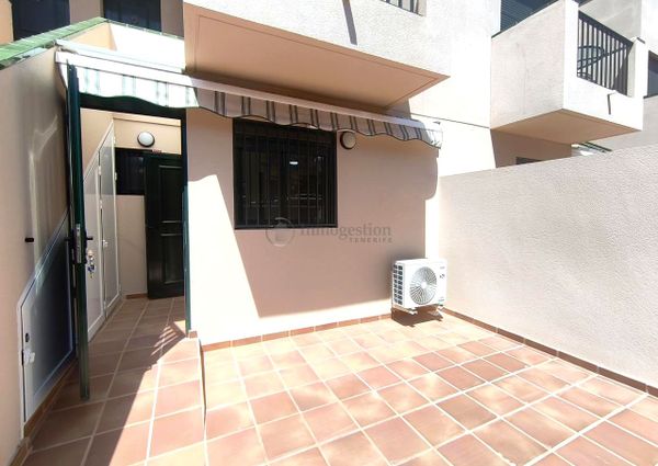 Se alquila en Costa del Silencio apartamento de 1 dormitorio