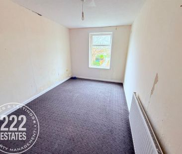 Sheffield Close - Warrington - WA5 - Photo 2