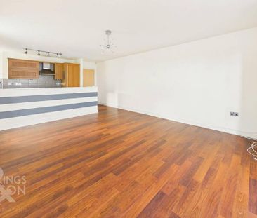 2 bedroom flat to rent - Photo 3