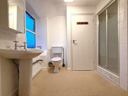 Bushey Grove Road, Bushey, WD23 - Photo 5