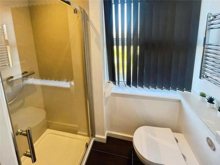 1 bedroom in a house share to rent - Photo 5