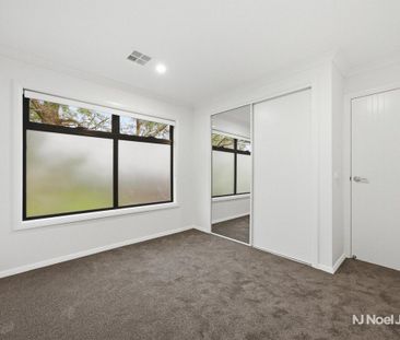 2/2 Sierra Place, CHIRNSIDE PARK - Photo 3