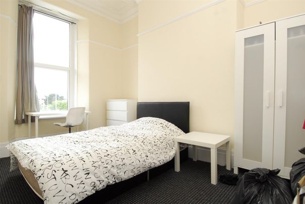 North Road East, Plymouth - Photo 1
