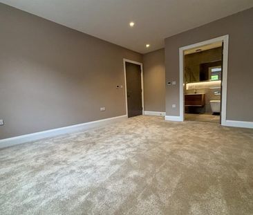 3 Bedroom Apartment To Let - Photo 2