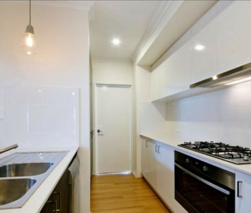 Stunning 4x2 In Yokine - Photo 5