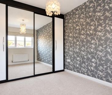 3 bedroom semi-detached house to rent - Photo 3