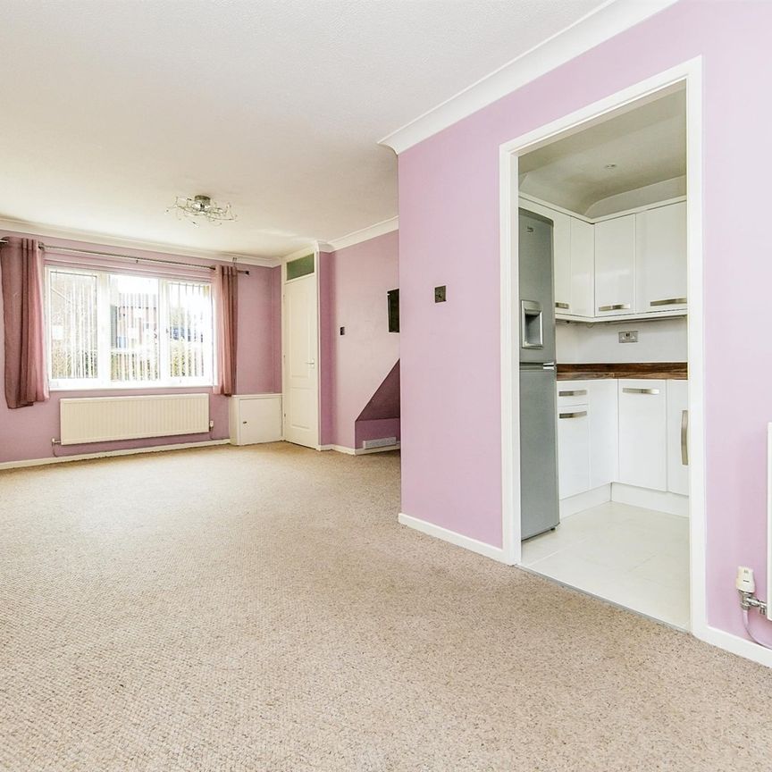 Belmont Road, Ipswich, Pinewood - Photo 1