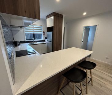 Highlight on Hibiscus - Photo 5