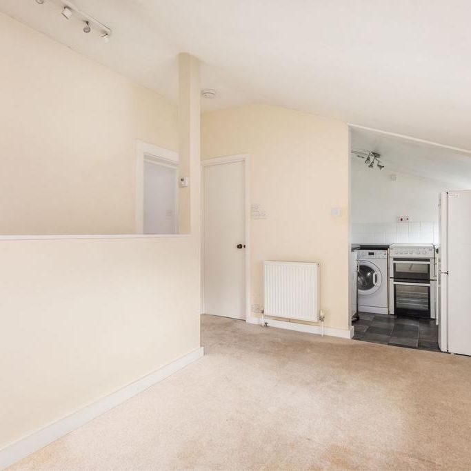 1 bedroom maisonette to rent - Photo 1