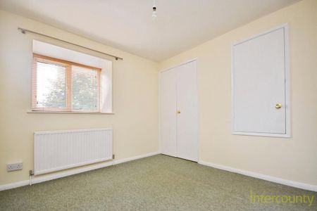 2 bedroom end of terrace house to rent - Photo 3