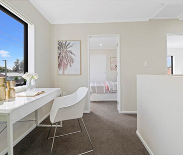 PAPAKURA, 4 BEDROOMS - Photo 1