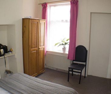 4 bedroom house to rent - Photo 2