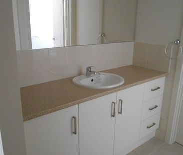 10 Gale Street - Photo 6