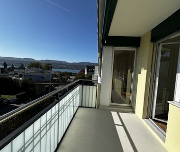 "Helle 3.5 -Zimmerwohnung in Küsnacht" - Photo 1